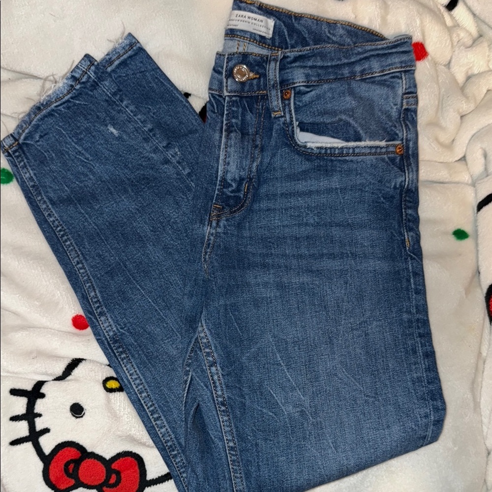 Zara Blue Straight Leg Jeans Classic Style